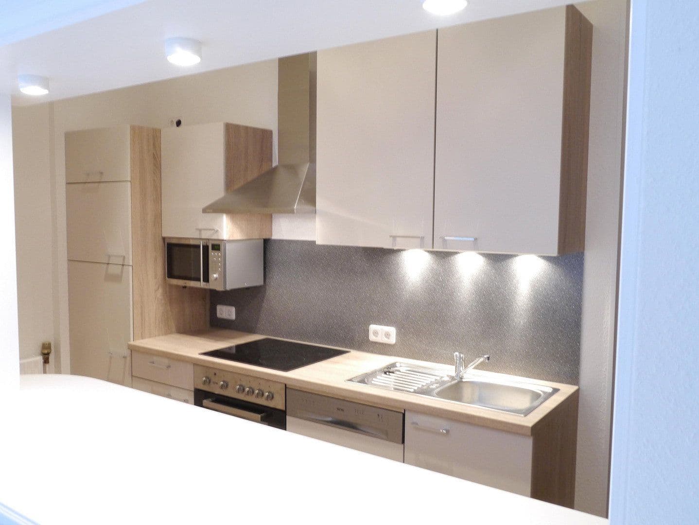 Predaj domu 445 m², pozemok 272 m², Bahnhofstraße 72, Winsen (Luhe), Dolné Sasko Predaj domu 445 m², pozemok 272 m², Bahnhofstraße 72, Winsen (Luhe), Dolné Sasko