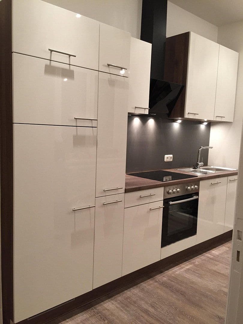 Predaj domu 445 m², pozemok 272 m², Bahnhofstraße 72, Winsen (Luhe), Dolné Sasko Predaj domu 445 m², pozemok 272 m², Bahnhofstraße 72, Winsen (Luhe), Dolné Sasko