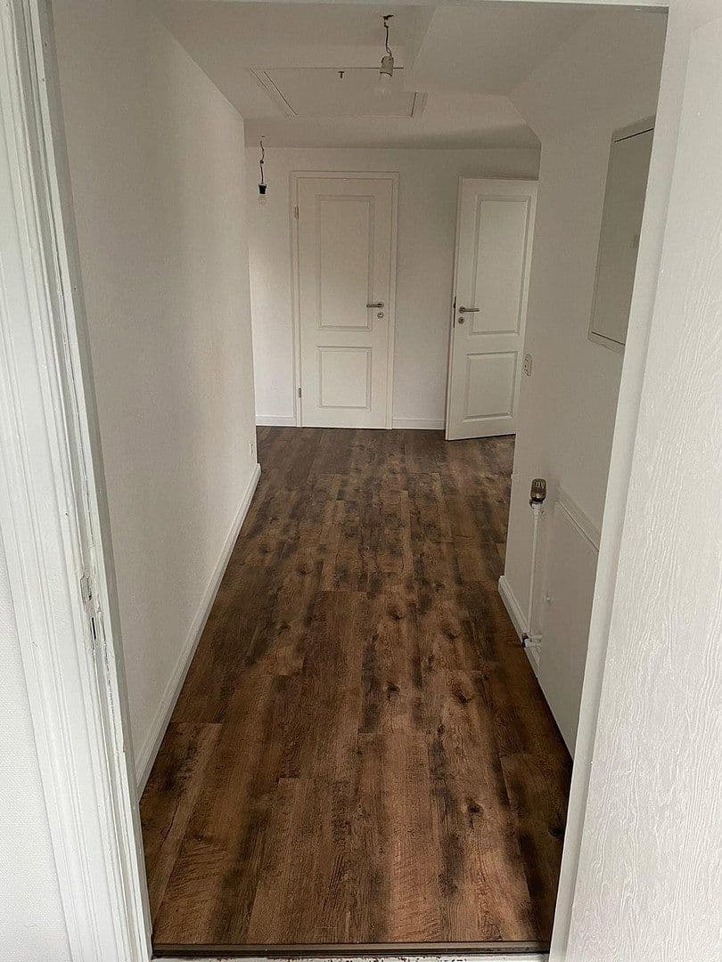 Predaj domu 445 m², pozemok 272 m², Bahnhofstraße 72, Winsen (Luhe), Dolné Sasko Predaj domu 445 m², pozemok 272 m², Bahnhofstraße 72, Winsen (Luhe), Dolné Sasko