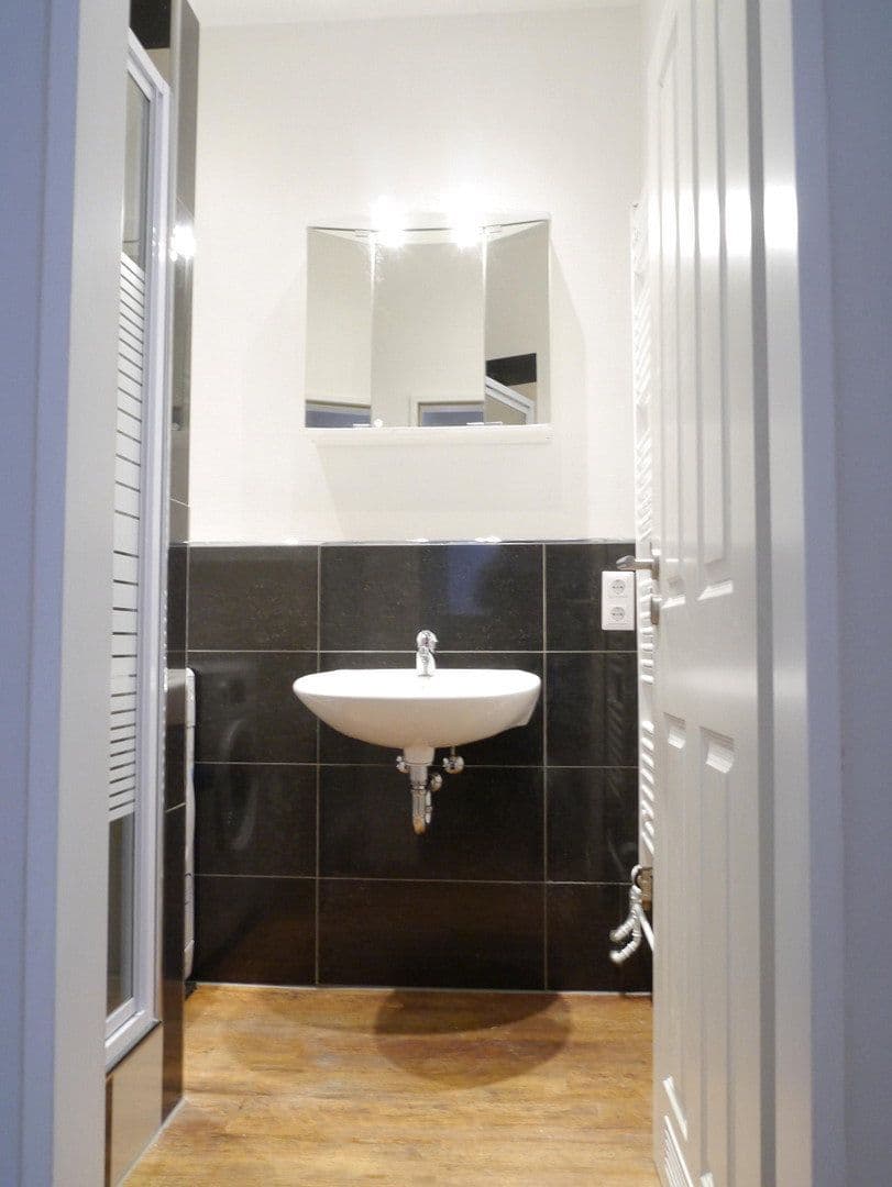 Predaj domu 445 m², pozemok 272 m², Bahnhofstraße 72, Winsen (Luhe), Dolné Sasko Predaj domu 445 m², pozemok 272 m², Bahnhofstraße 72, Winsen (Luhe), Dolné Sasko