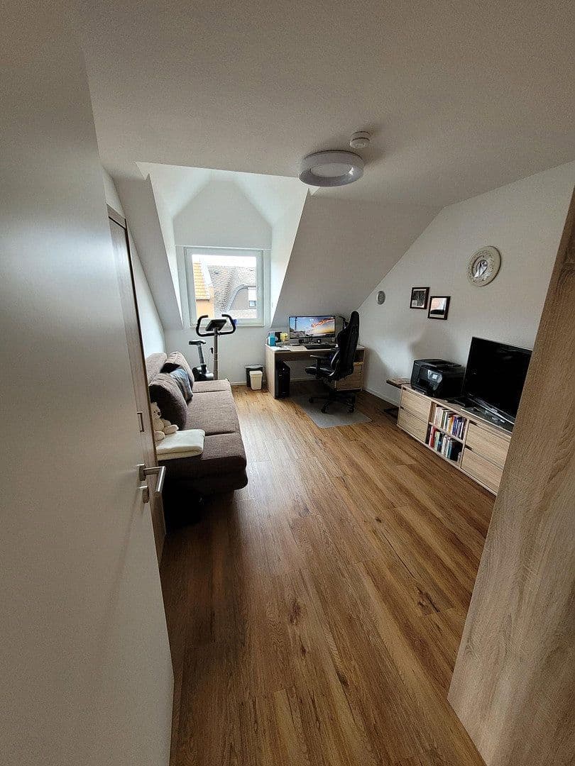 Prenájom bytu 3-izbový 116 m², Im Kleegarten 3, Ober-Hilbersheim, Porýnie-Falcko Prenájom bytu 3-izbový 116 m², Im Kleegarten 3, Ober-Hilbersheim, Porýnie-Falcko