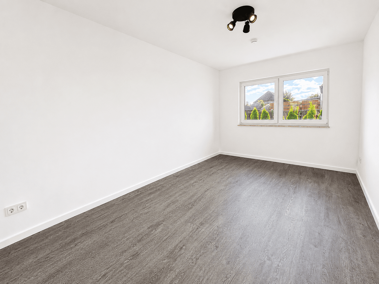 Predaj domu 153 m², pozemok 870 m², Dedelstorf, Dolné Sasko Predaj domu 153 m², pozemok 870 m², Dedelstorf, Dolné Sasko