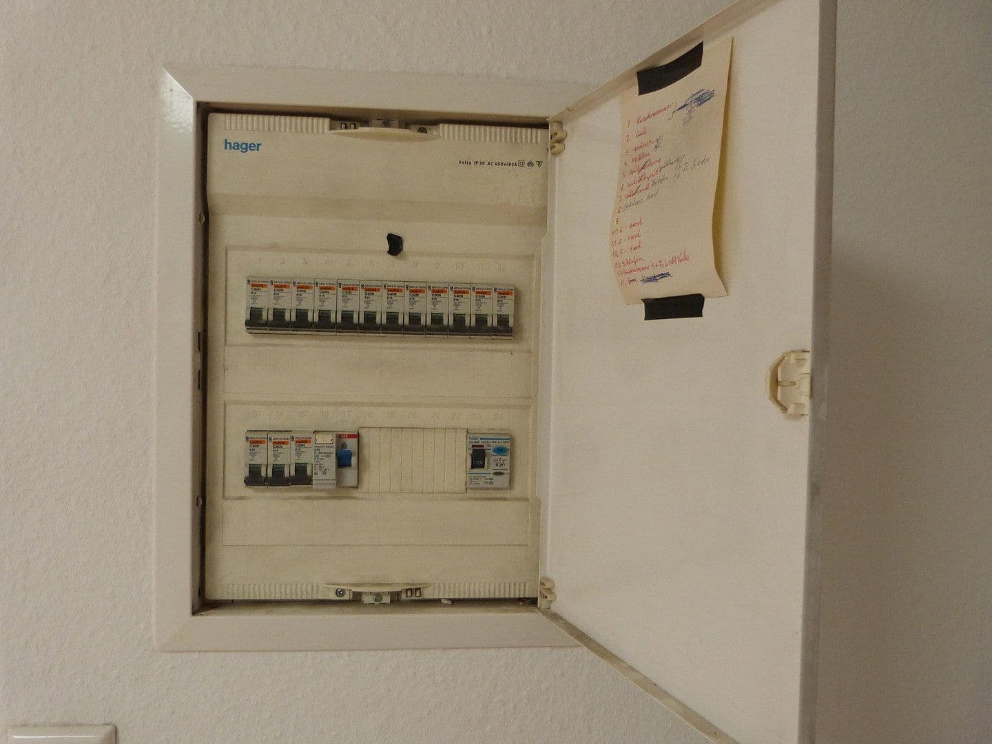Predaj bytu 3-izbový 85 m², Jülicher Landtsrasse 144a, Neuss, Severné Porýnie - Westfálsko Predaj bytu 3-izbový 85 m², Jülicher Landtsrasse 144a, Neuss, Severné Porýnie - Westfálsko