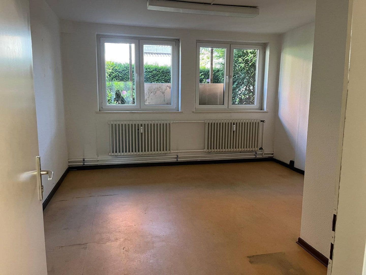 Prenájom kancelárie 165 m², Leinstr. 56, Neustadt am Rübenberge, Dolné Sasko Prenájom kancelárie 165 m², Leinstr. 56, Neustadt am Rübenberge, Dolné Sasko