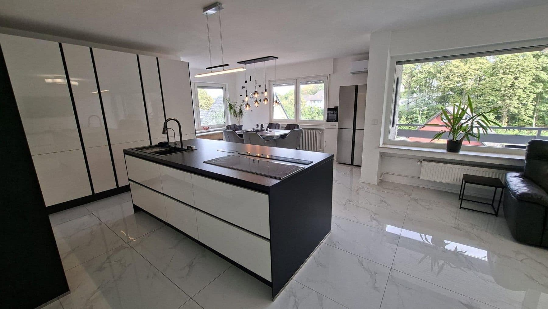 Predaj domu 250 m², pozemok 1.345 m², Birresdorfer Str 73, Remagen, Porýnie-Falcko Predaj domu 250 m², pozemok 1.345 m², Birresdorfer Str 73, Remagen, Porýnie-Falcko