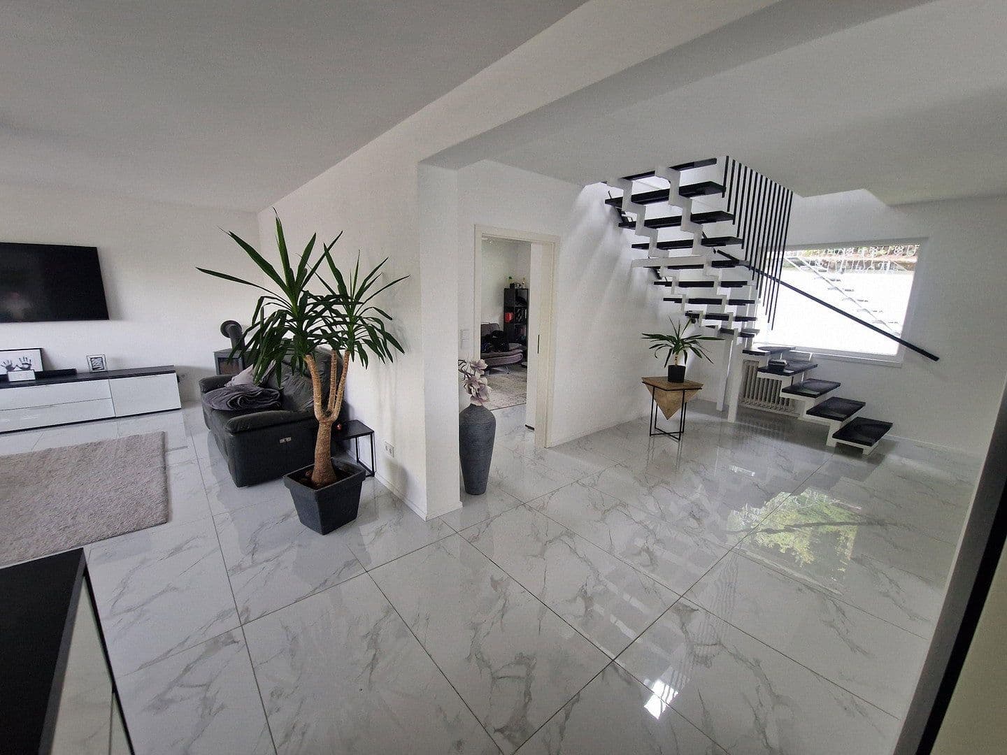 Predaj domu 250 m², pozemok 1.345 m², Birresdorfer Str 73, Remagen, Porýnie-Falcko Predaj domu 250 m², pozemok 1.345 m², Birresdorfer Str 73, Remagen, Porýnie-Falcko