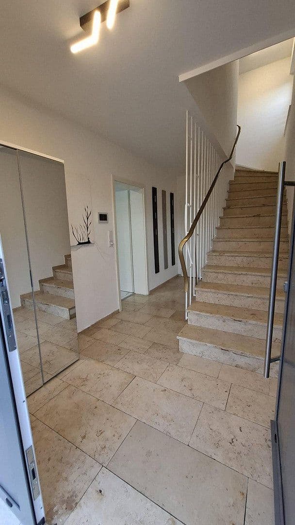 Predaj domu 250 m², pozemok 1.345 m², Birresdorfer Str 73, Remagen, Porýnie-Falcko Predaj domu 250 m², pozemok 1.345 m², Birresdorfer Str 73, Remagen, Porýnie-Falcko