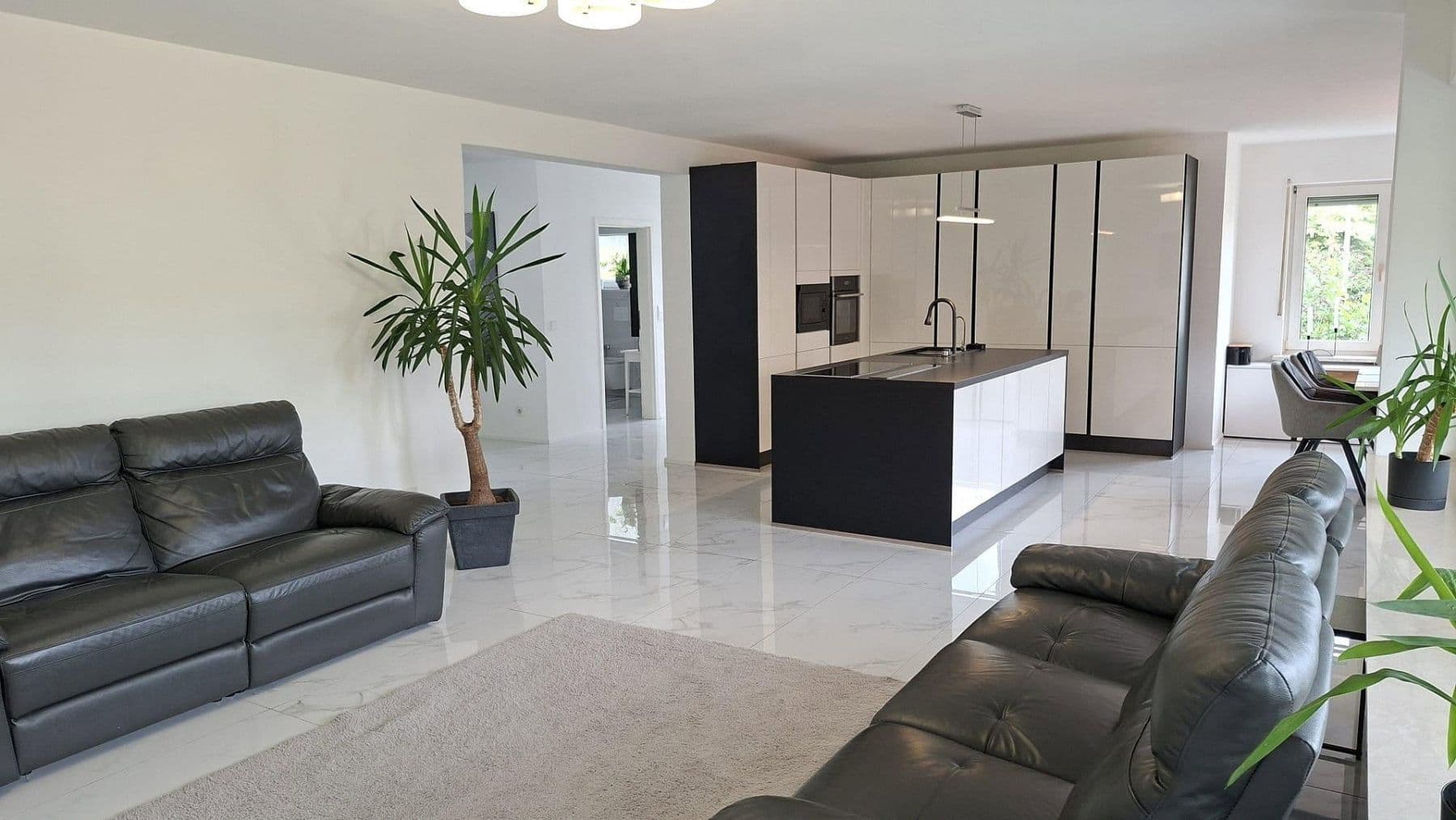 Predaj domu 250 m², pozemok 1.345 m², Birresdorfer Str 73, Remagen, Porýnie-Falcko Predaj domu 250 m², pozemok 1.345 m², Birresdorfer Str 73, Remagen, Porýnie-Falcko