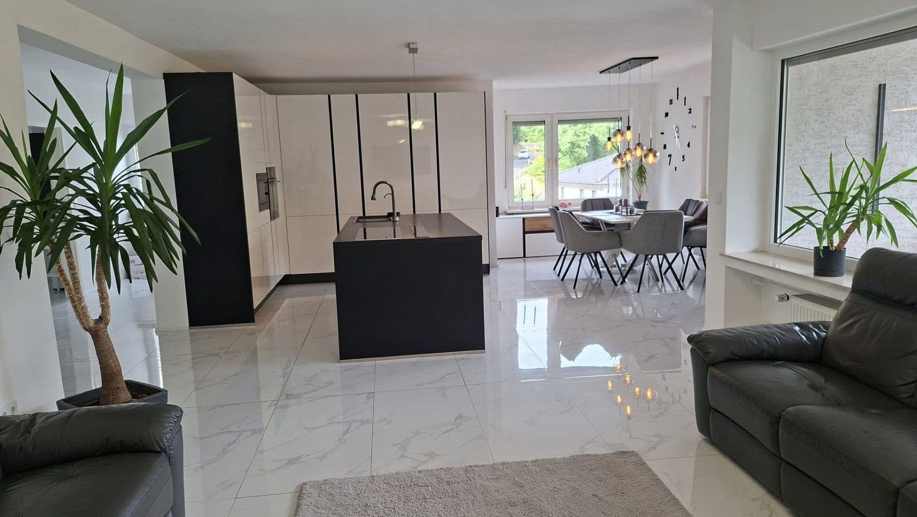 Predaj domu 250 m², pozemok 1.345 m², Birresdorfer Str 73, Remagen, Porýnie-Falcko Predaj domu 250 m², pozemok 1.345 m², Birresdorfer Str 73, Remagen, Porýnie-Falcko