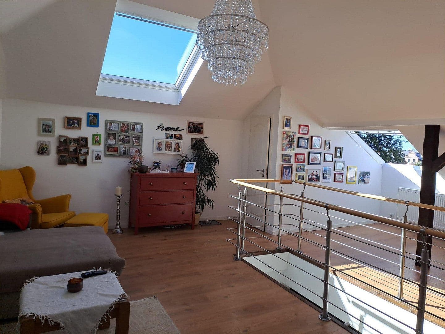 Prenájom bytu 6-izbový 145 m², Paul-Seydel-Str. 20, Limbach-Oberfrohna, Sasko Prenájom bytu 6-izbový 145 m², Paul-Seydel-Str. 20, Limbach-Oberfrohna, Sasko