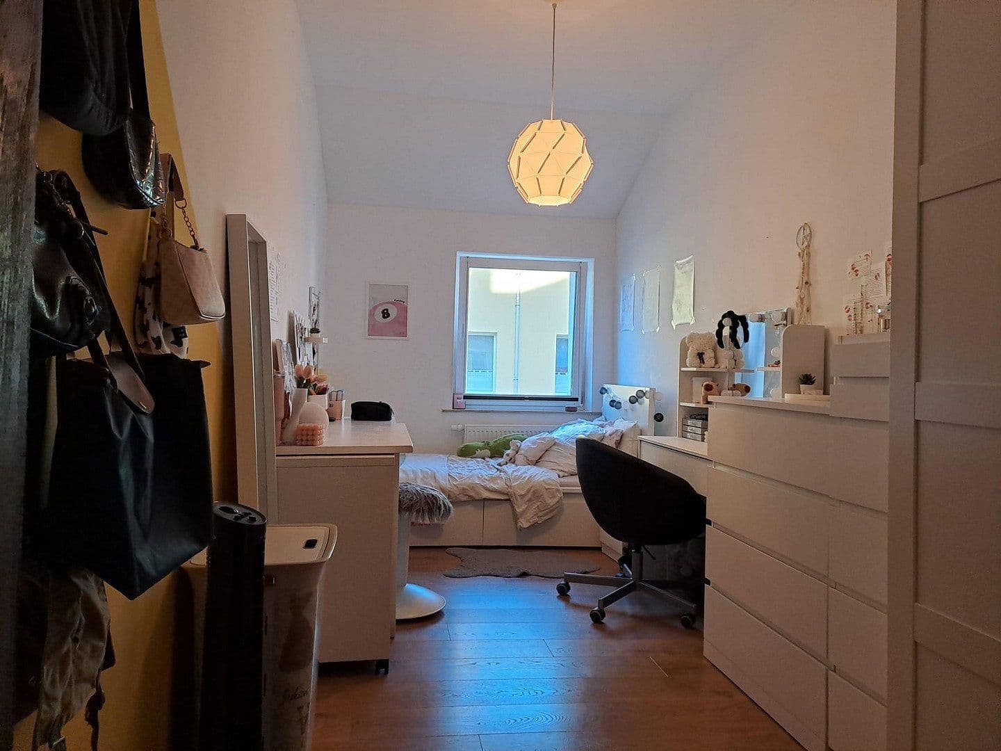 Prenájom bytu 6-izbový 145 m², Paul-Seydel-Str. 20, Limbach-Oberfrohna, Sasko Prenájom bytu 6-izbový 145 m², Paul-Seydel-Str. 20, Limbach-Oberfrohna, Sasko
