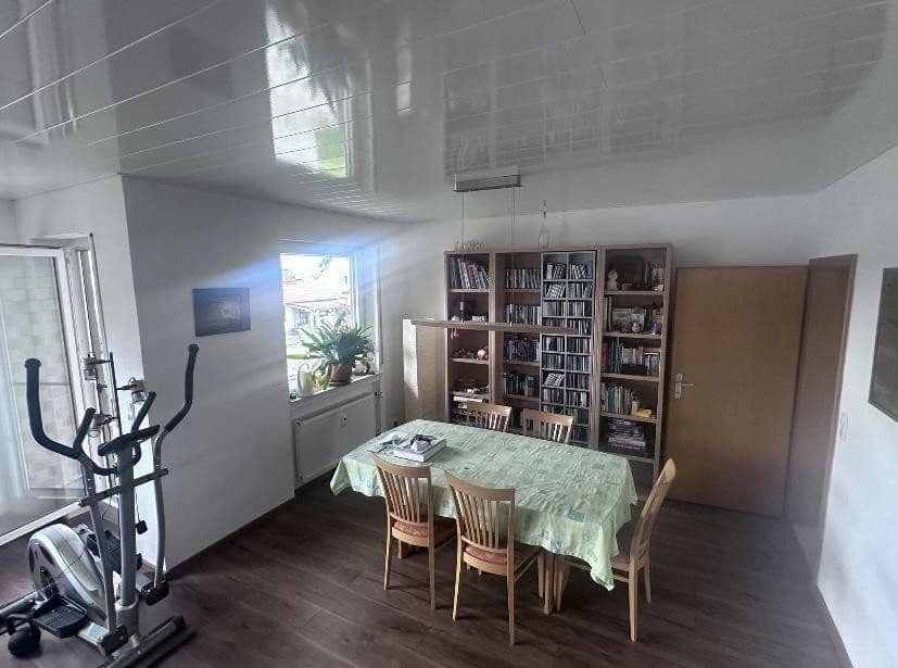 Prenájom bytu 3-izbový 91 m², Hünstetten, Hesensko Prenájom bytu 3-izbový 91 m², Hünstetten, Hesensko