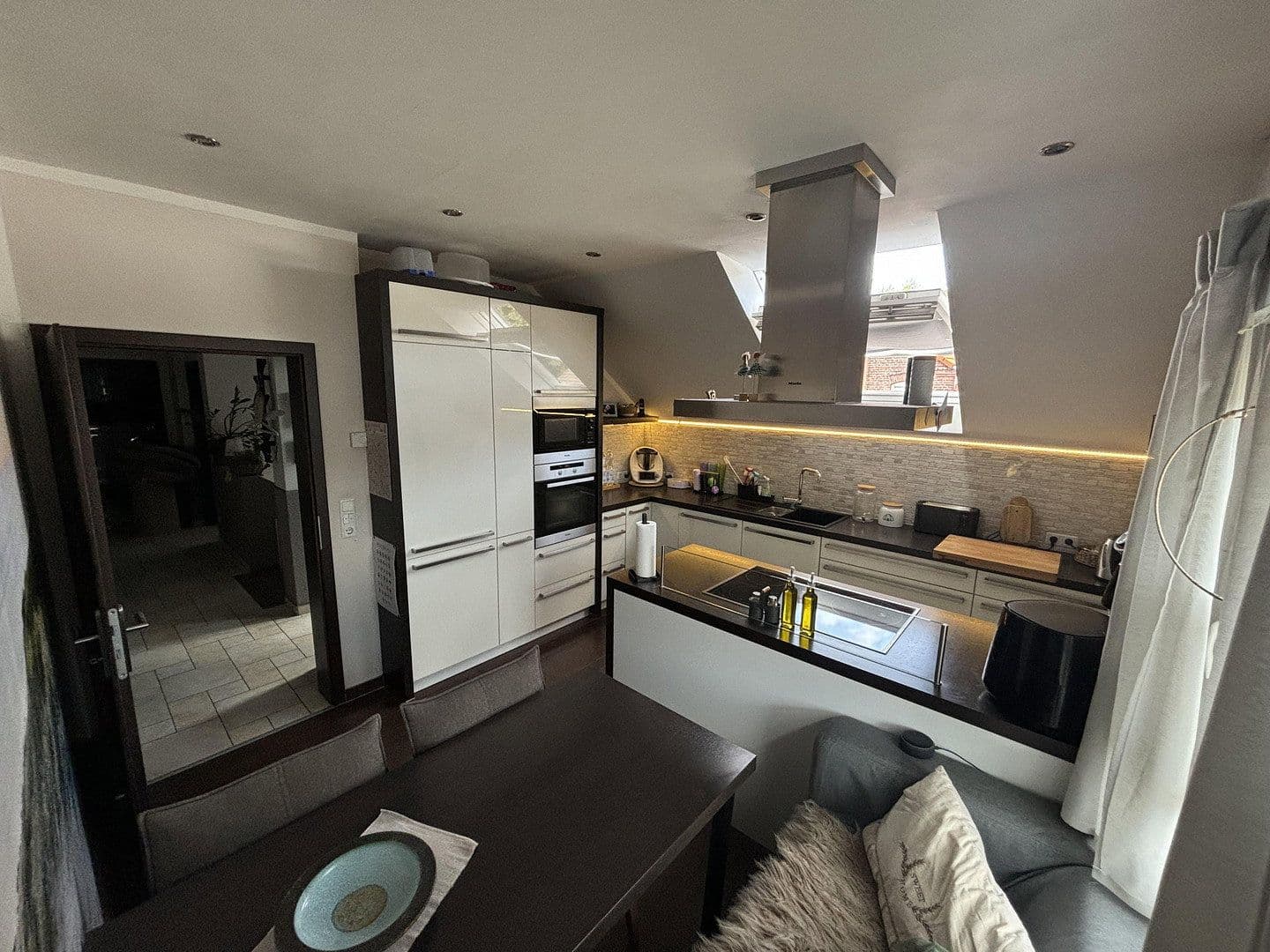 Predaj domu 147 m², pozemok 387 m², Essen, Severné Porýnie - Westfálsko Predaj domu 147 m², pozemok 387 m², Essen, Severné Porýnie - Westfálsko