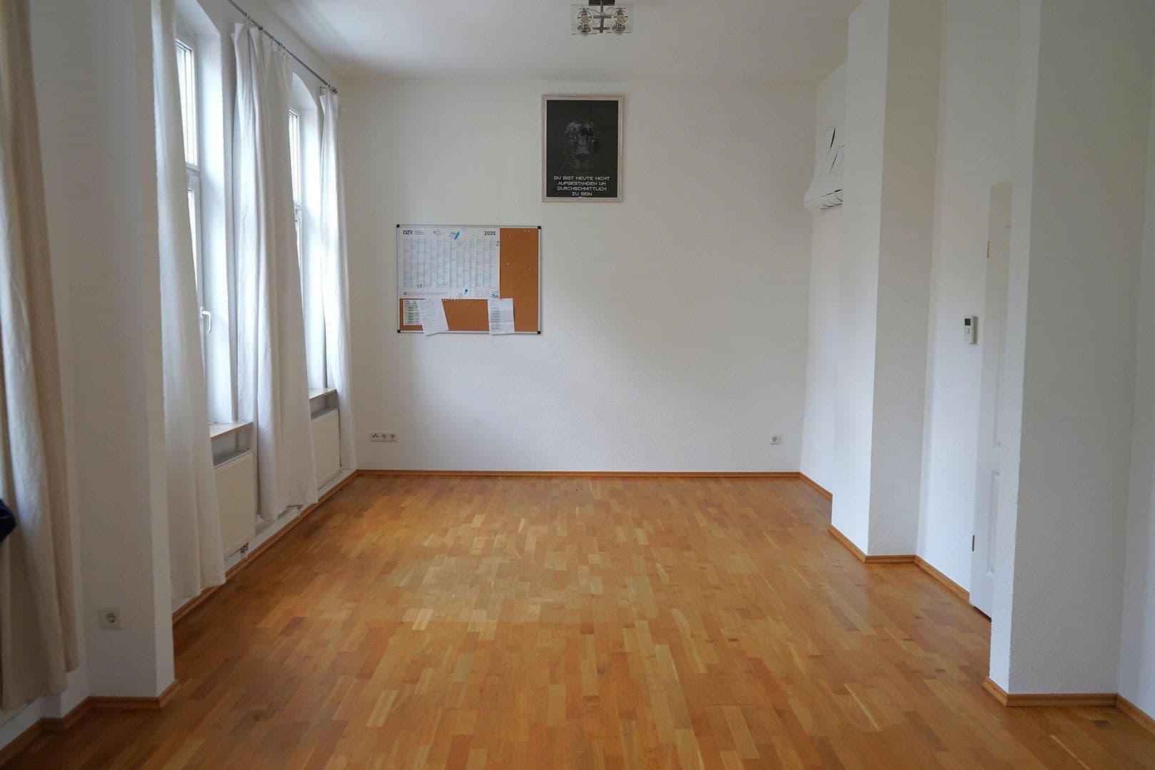 Predaj bytu 6-izbový 144 m², Oldenburg, Dolné Sasko Predaj bytu 6-izbový 144 m², Oldenburg, Dolné Sasko