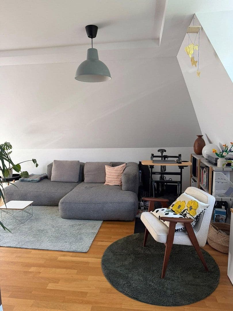 Prenájom bytu 3-izbový 58 m², Ohlstadter Str. 23, München, Bavorsko Prenájom bytu 3-izbový 58 m², Ohlstadter Str. 23, München, Bavorsko