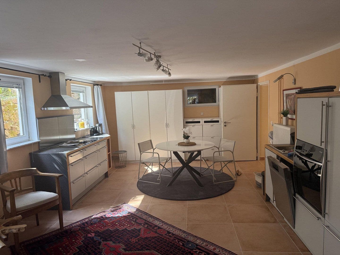 Prenájom kancelárie 45 m², Hessen - Wiesbaden, Hesensko Prenájom kancelárie 45 m², Hessen - Wiesbaden, Hesensko