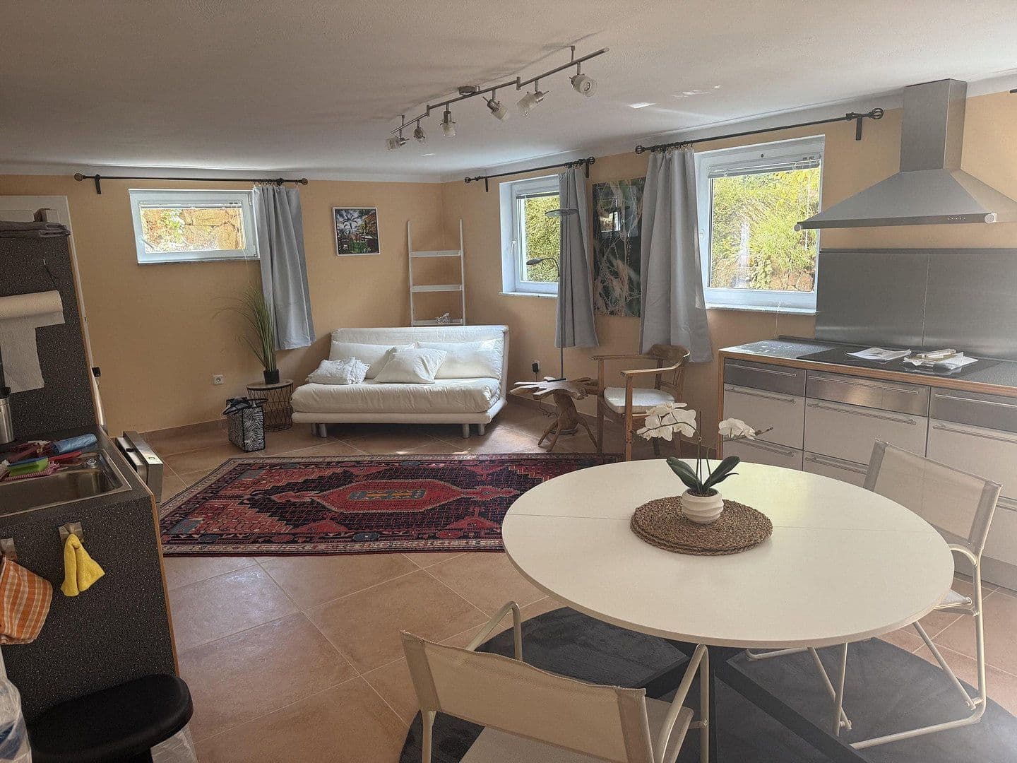Prenájom kancelárie 45 m², Hessen - Wiesbaden, Hesensko Prenájom kancelárie 45 m², Hessen - Wiesbaden, Hesensko