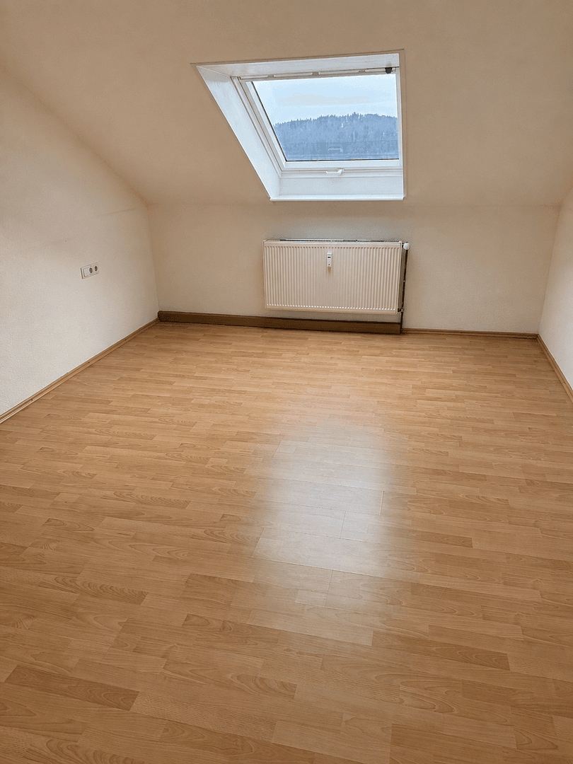 Prenájom bytu 3-izbový 101 m², Albstadt, Bádensko-Wurttembersko Prenájom bytu 3-izbový 101 m², Albstadt, Bádensko-Wurttembersko