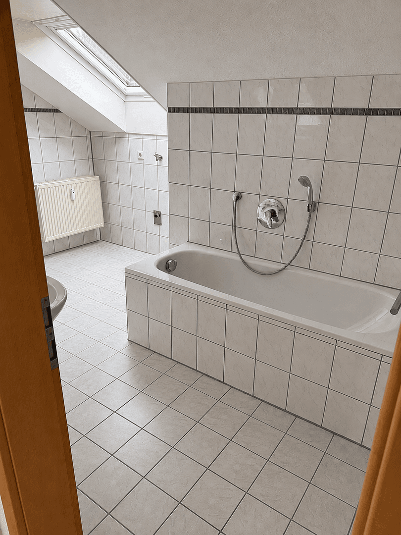 Prenájom bytu 3-izbový 101 m², Albstadt, Bádensko-Wurttembersko Prenájom bytu 3-izbový 101 m², Albstadt, Bádensko-Wurttembersko