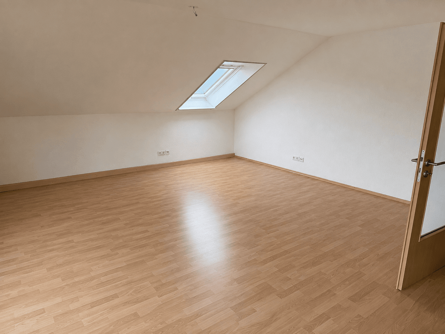 Prenájom bytu 3-izbový 101 m², Albstadt, Bádensko-Wurttembersko Prenájom bytu 3-izbový 101 m², Albstadt, Bádensko-Wurttembersko