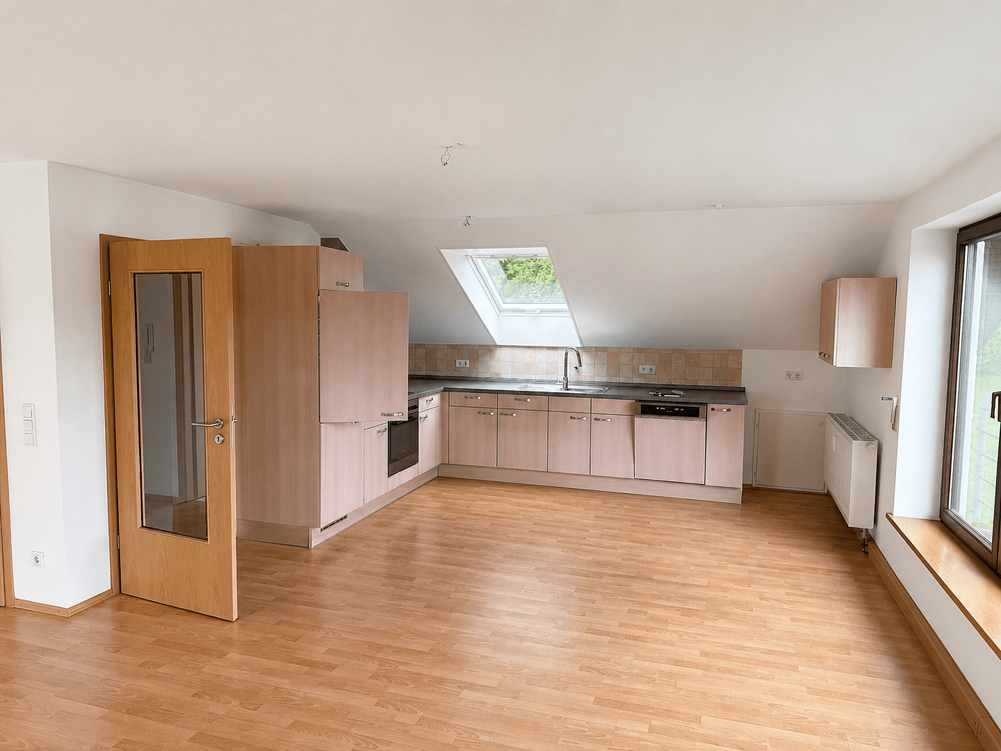 Prenájom bytu 3-izbový 101 m², Albstadt, Bádensko-Wurttembersko Prenájom bytu 3-izbový 101 m², Albstadt, Bádensko-Wurttembersko
