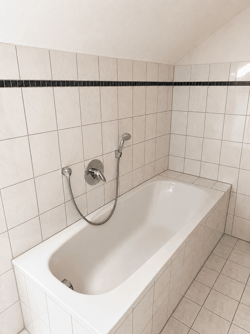 Prenájom bytu 3-izbový 101 m², Albstadt, Bádensko-Wurttembersko Prenájom bytu 3-izbový 101 m², Albstadt, Bádensko-Wurttembersko