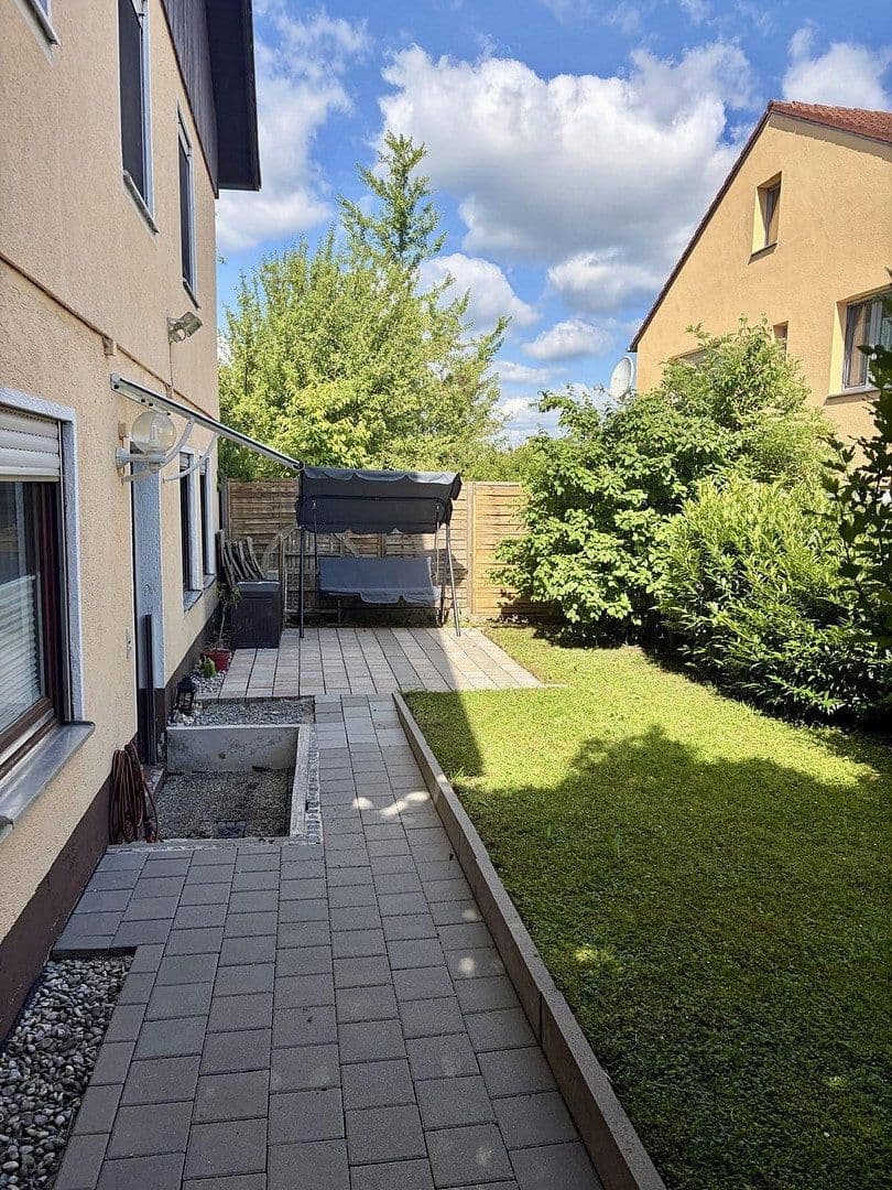 Predaj domu 189 m², pozemok 1.052 m², Odelzhausen, Bavorsko Predaj domu 189 m², pozemok 1.052 m², Odelzhausen, Bavorsko