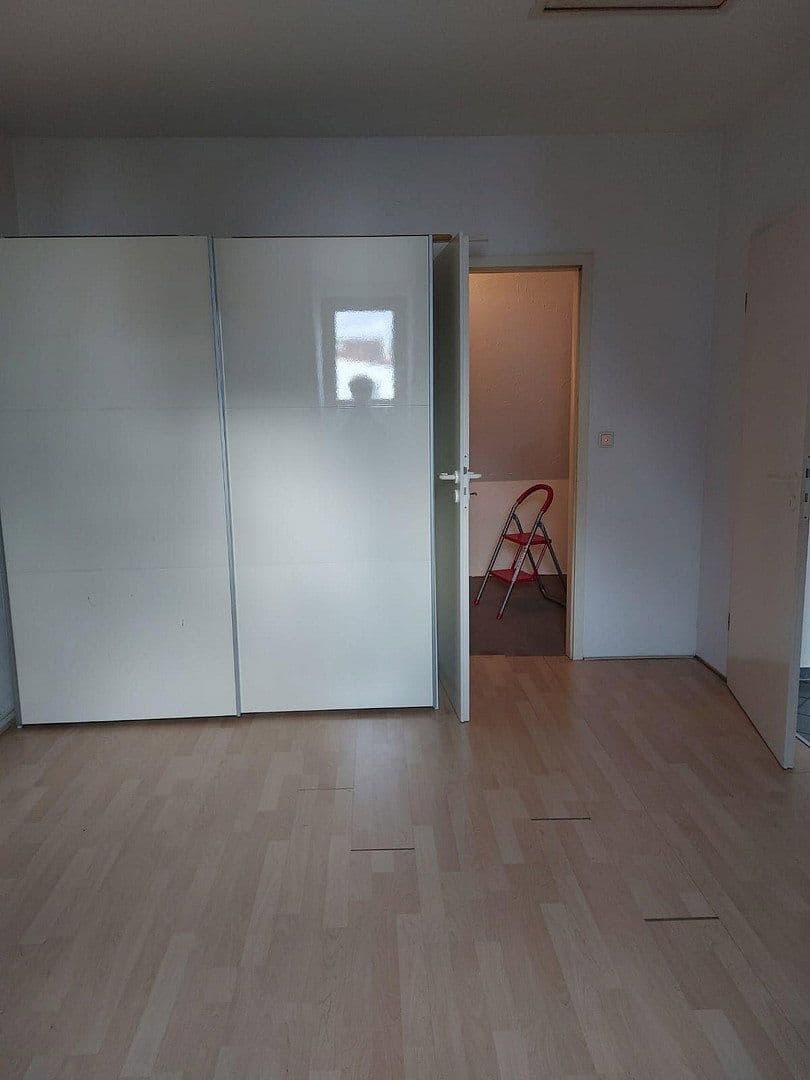 Predaj domu 260 m², pozemok 453 m², Groß-Gerau, Hesensko Predaj domu 260 m², pozemok 453 m², Groß-Gerau, Hesensko