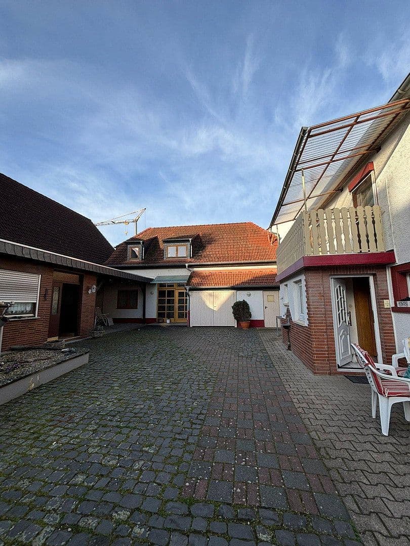 Predaj domu 260 m², pozemok 453 m², Groß-Gerau, Hesensko Predaj domu 260 m², pozemok 453 m², Groß-Gerau, Hesensko