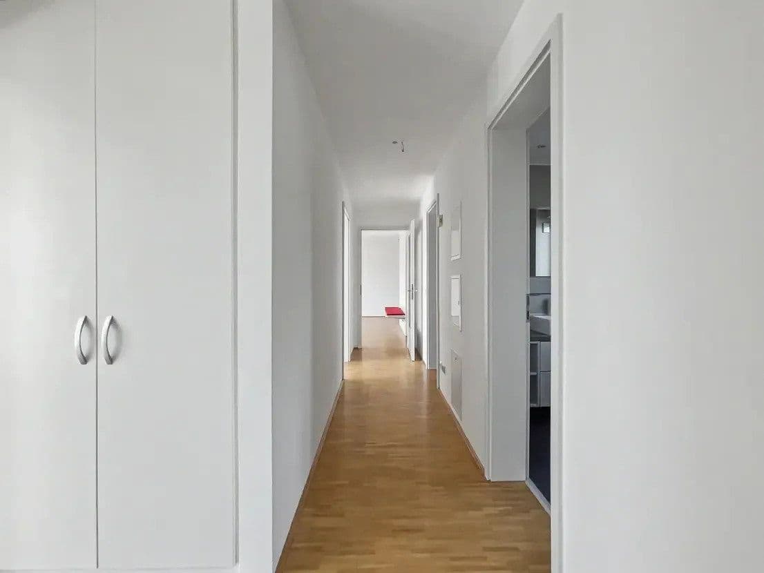 Predaj bytu 3-izbový 120 m², Frankfurt, Hesensko Predaj bytu 3-izbový 120 m², Frankfurt, Hesensko