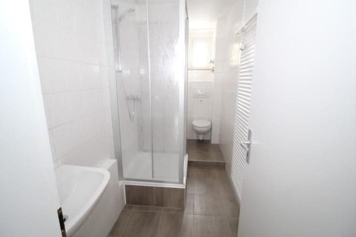Prenájom bytu 2-izbový 64 m², Flurstraße 2b, Zwickau, Sasko Prenájom bytu 2-izbový 64 m², Flurstraße 2b, Zwickau, Sasko