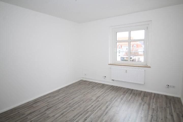 Prenájom bytu 2-izbový 64 m², Flurstraße 2b, Zwickau, Sasko Prenájom bytu 2-izbový 64 m², Flurstraße 2b, Zwickau, Sasko