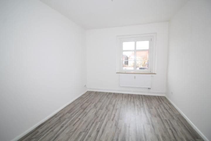 Prenájom bytu 2-izbový 64 m², Flurstraße 2b, Zwickau, Sasko Prenájom bytu 2-izbový 64 m², Flurstraße 2b, Zwickau, Sasko