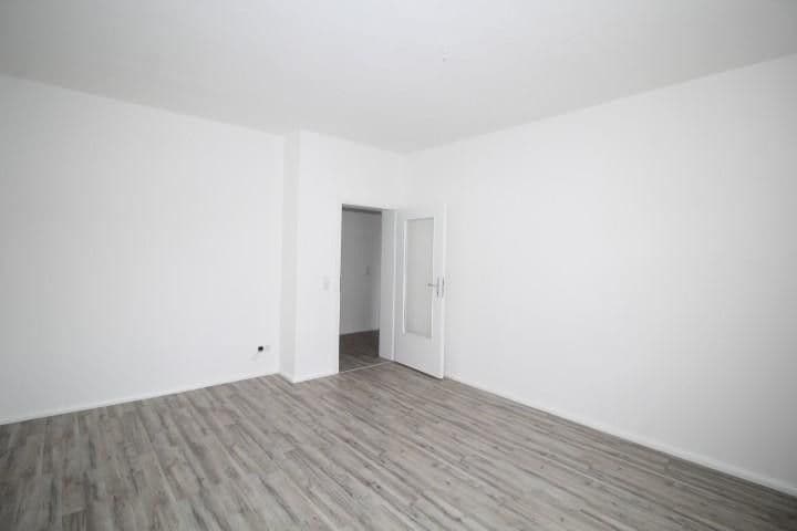 Prenájom bytu 2-izbový 64 m², Flurstraße 2b, Zwickau, Sasko Prenájom bytu 2-izbový 64 m², Flurstraße 2b, Zwickau, Sasko
