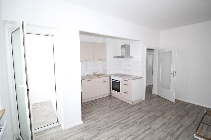 Prenájom bytu 2-izbový 64 m², Flurstraße 2b, Zwickau, Sasko Prenájom bytu 2-izbový 64 m², Flurstraße 2b, Zwickau, Sasko