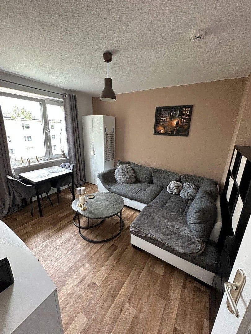 Prenájom bytu 2-izbový 58 m², 10365, Berlín Prenájom bytu 2-izbový 58 m², 10365, Berlín
