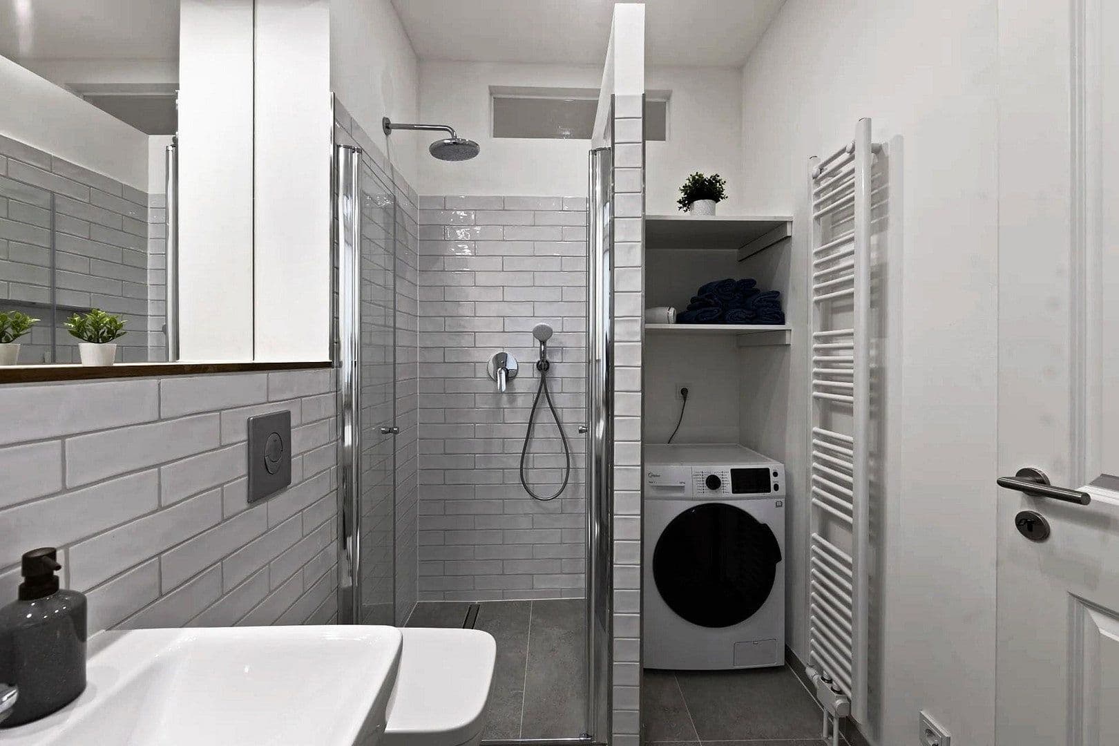 Prenájom bytu 2-izbový 58 m², 10365, Berlín Prenájom bytu 2-izbový 58 m², 10365, Berlín