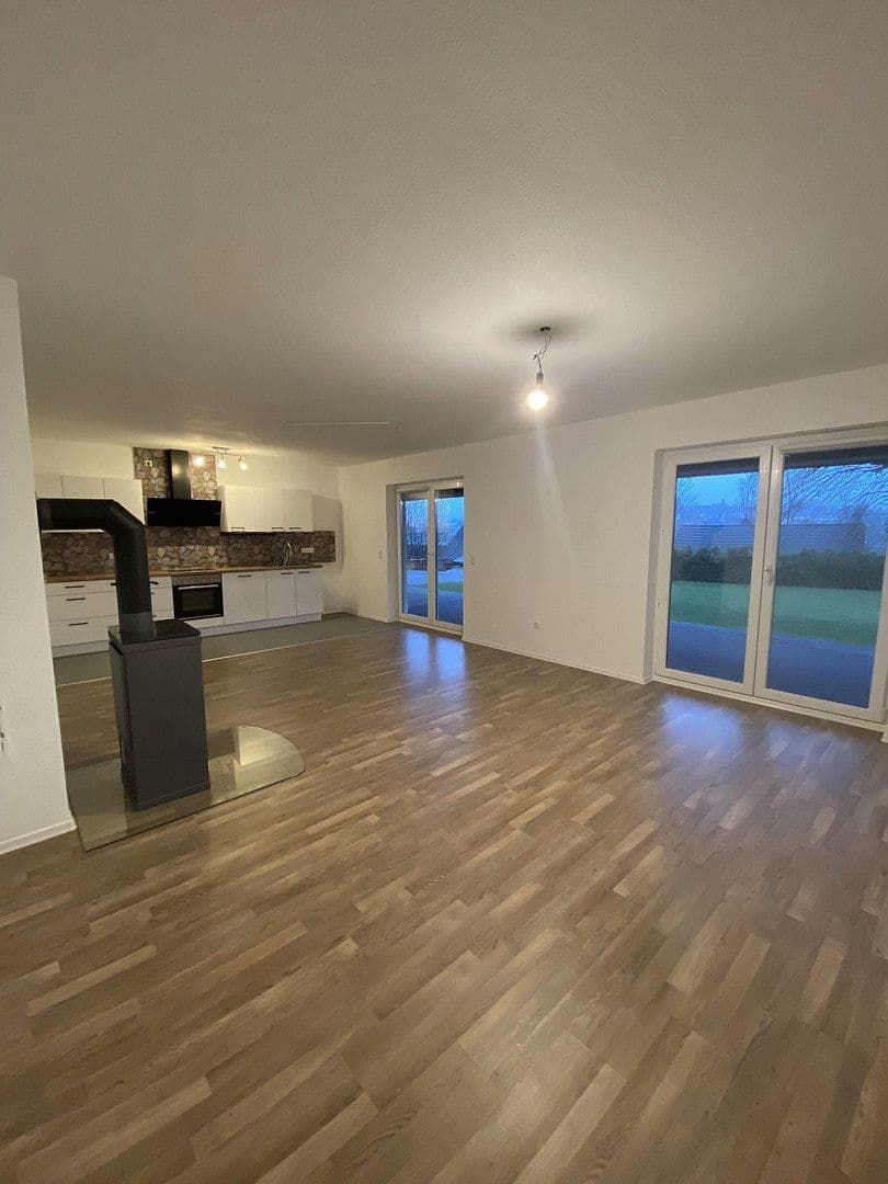 Prenájom bytu 3-izbový 91 m², Königsberger Str. 29, Wipperfürth, Severné Porýnie - Westfálsko Prenájom bytu 3-izbový 91 m², Königsberger Str. 29, Wipperfürth, Severné Porýnie - Westfálsko