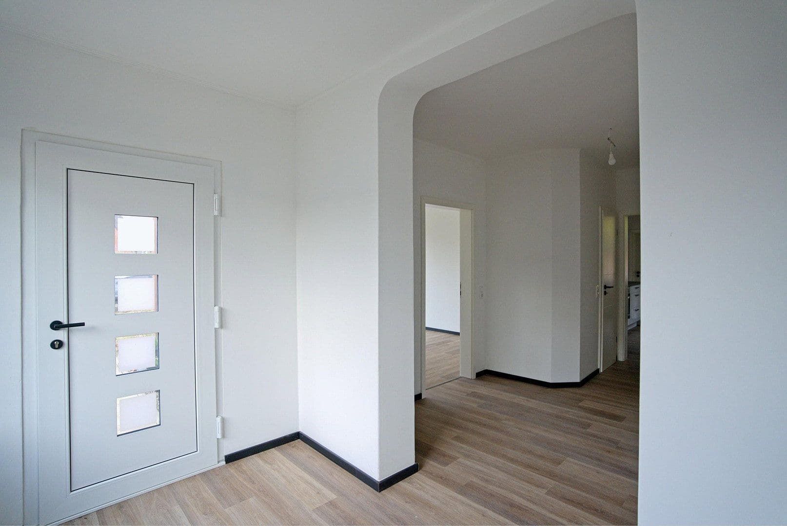 Prenájom bytu 4-izbový 120 m², Herrenruhmweg 9, Trittau, Šlezvicko-Holštajnsko Prenájom bytu 4-izbový 120 m², Herrenruhmweg 9, Trittau, Šlezvicko-Holštajnsko