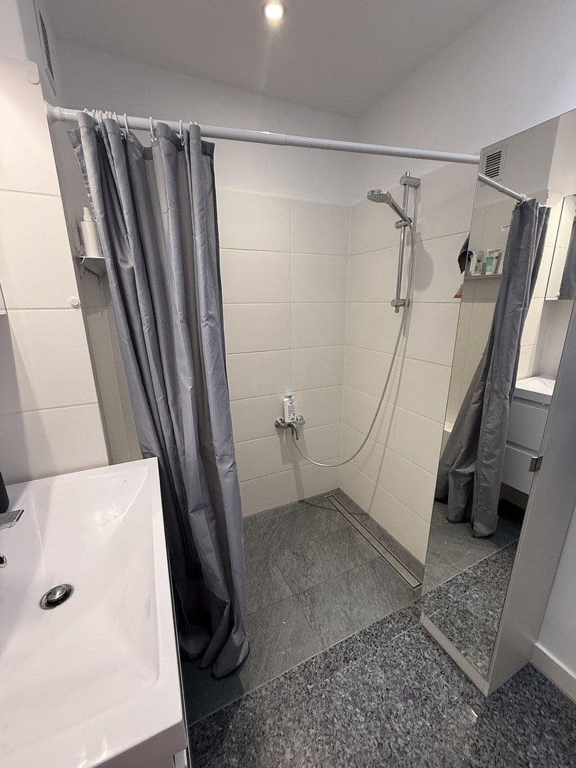 Prenájom bytu 3-izbový 60 m², Wiesbaden, Hesensko Prenájom bytu 3-izbový 60 m², Wiesbaden, Hesensko