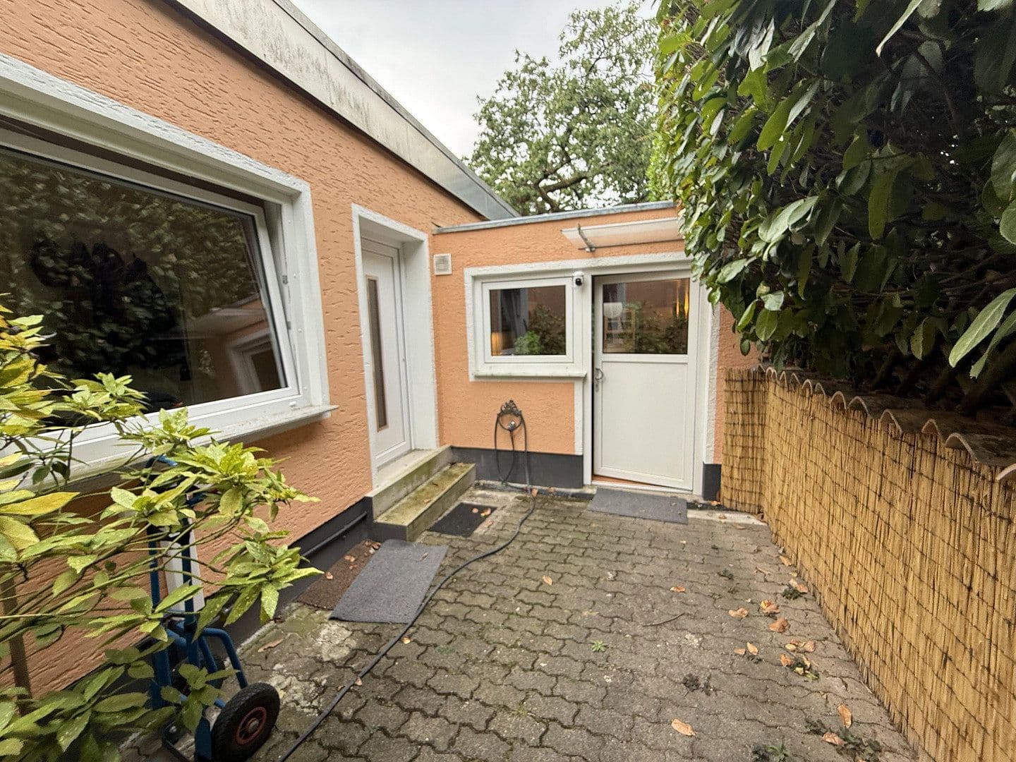 Prenájom bytu 3-izbový 60 m², Wiesbaden, Hesensko Prenájom bytu 3-izbový 60 m², Wiesbaden, Hesensko