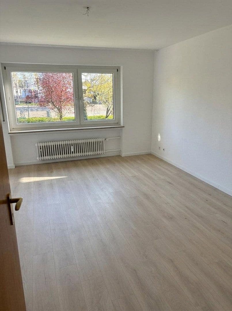 Prenájom bytu 3-izbový 68 m², Ludwigsburg, Bádensko-Wurttembersko Prenájom bytu 3-izbový 68 m², Ludwigsburg, Bádensko-Wurttembersko