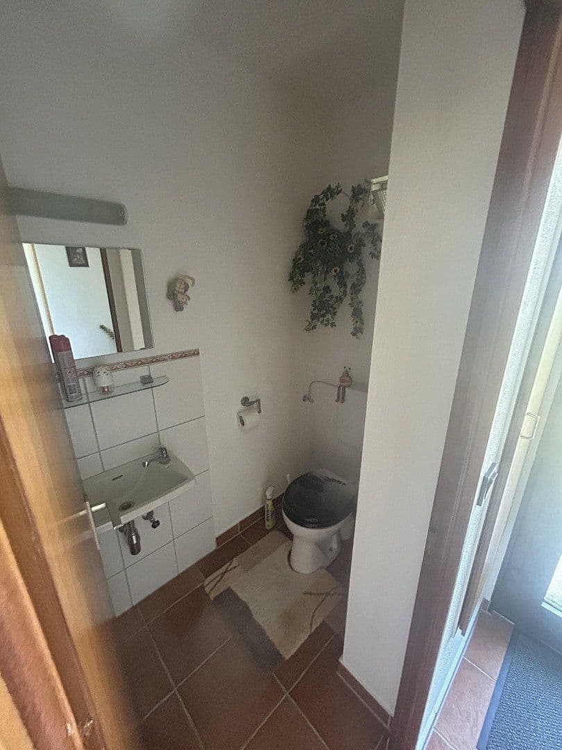 Predaj domu 145 m², pozemok 704 m², Schlat, Bádensko-Wurttembersko Predaj domu 145 m², pozemok 704 m², Schlat, Bádensko-Wurttembersko