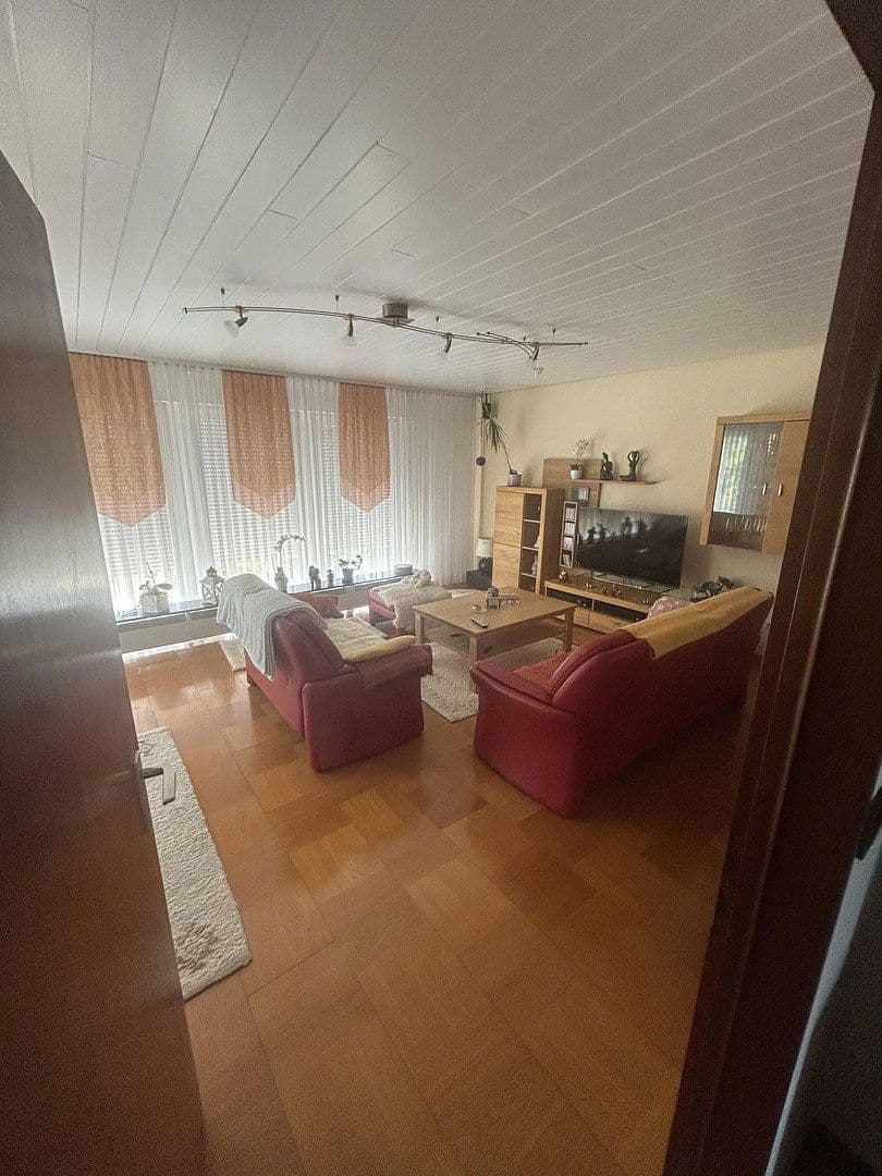 Predaj domu 145 m², pozemok 704 m², Schlat, Bádensko-Wurttembersko Predaj domu 145 m², pozemok 704 m², Schlat, Bádensko-Wurttembersko