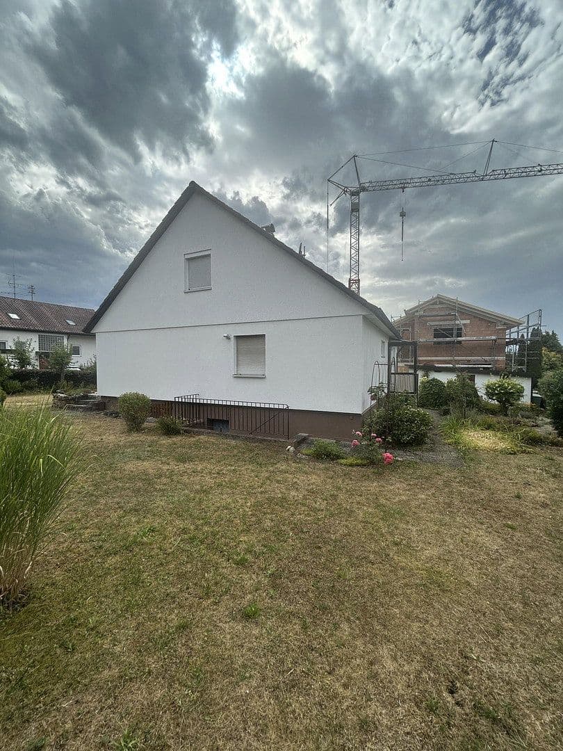 Predaj domu 145 m², pozemok 704 m², Schlat, Bádensko-Wurttembersko Predaj domu 145 m², pozemok 704 m², Schlat, Bádensko-Wurttembersko