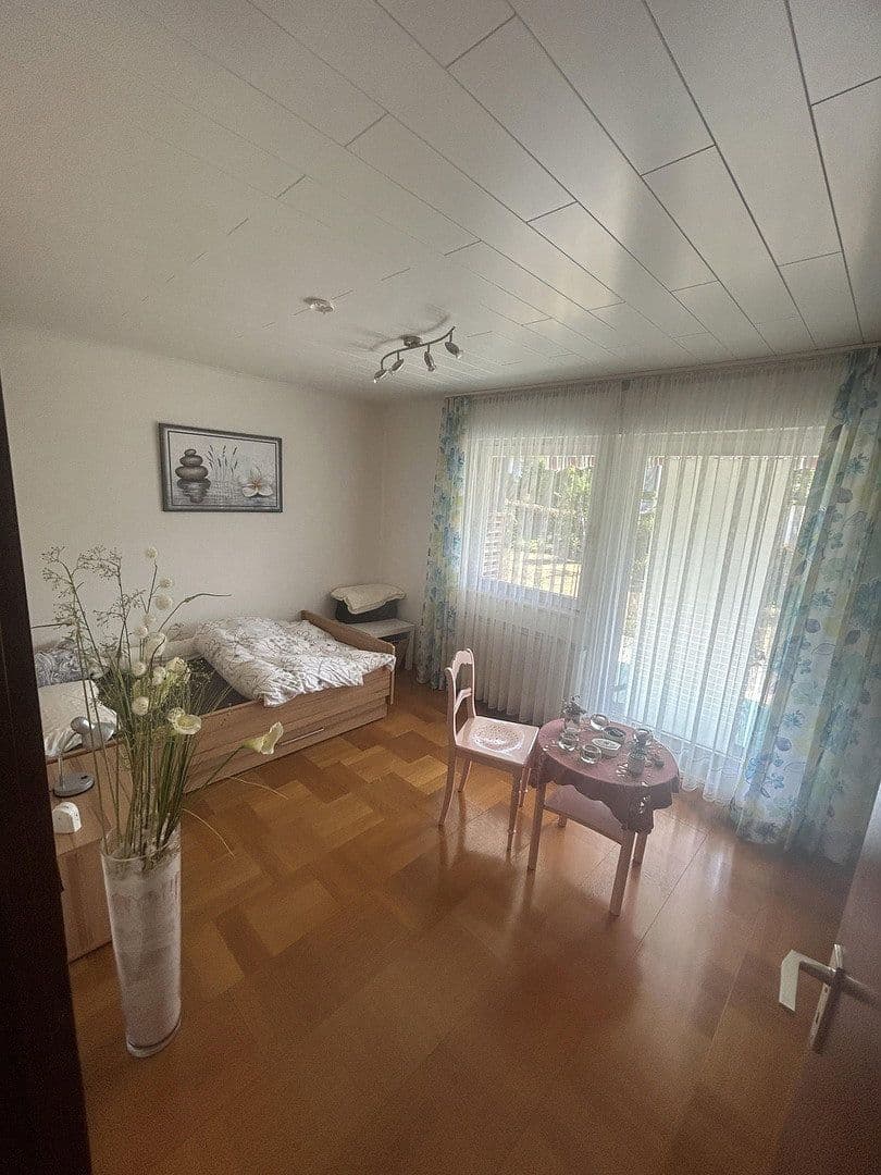 Predaj domu 145 m², pozemok 704 m², Schlat, Bádensko-Wurttembersko Predaj domu 145 m², pozemok 704 m², Schlat, Bádensko-Wurttembersko