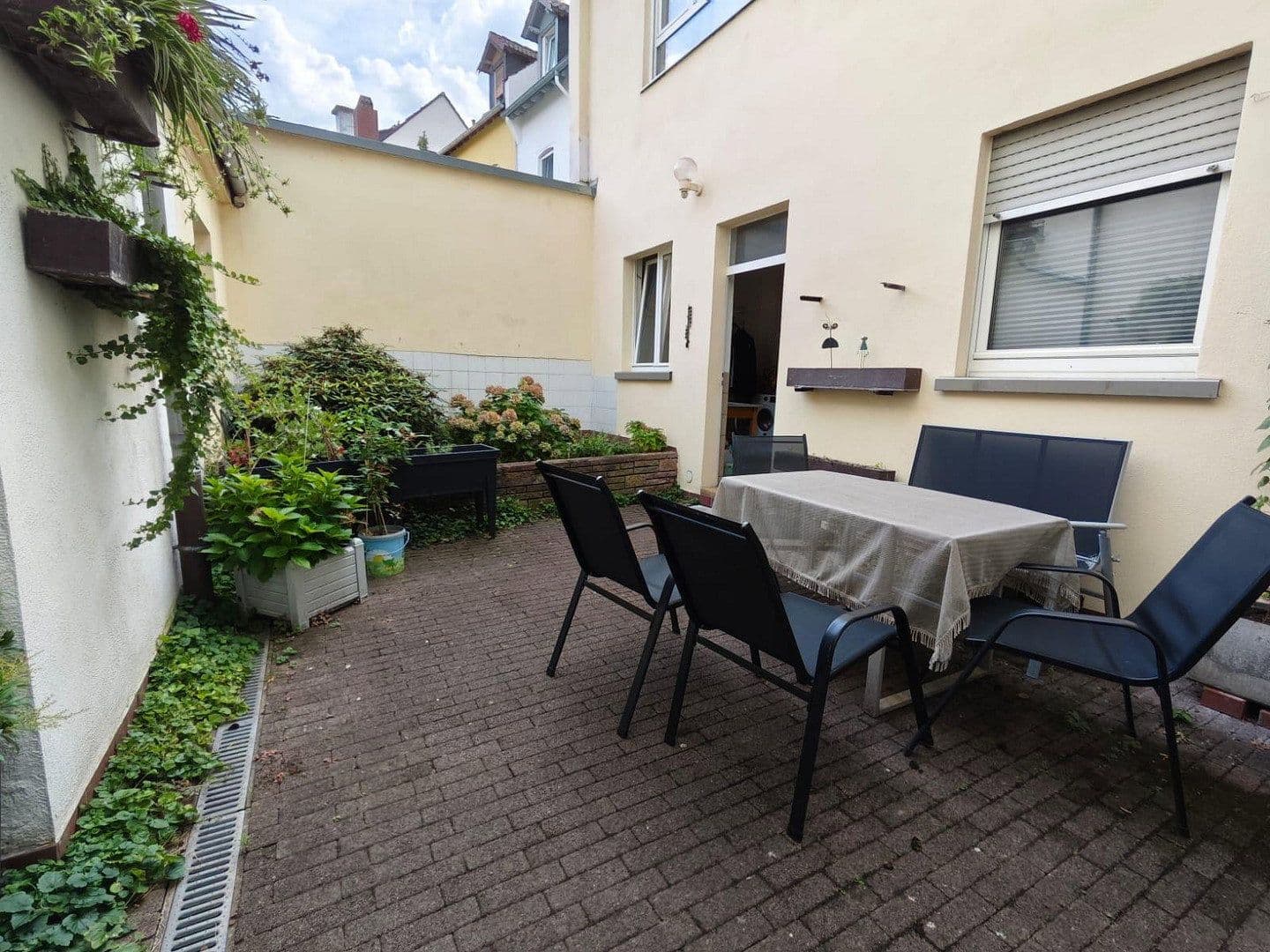 Prenájom bytu 4-izbový 97 m², Emrichruhstraße 41, Mainz, Porýnie-Falcko Prenájom bytu 4-izbový 97 m², Emrichruhstraße 41, Mainz, Porýnie-Falcko