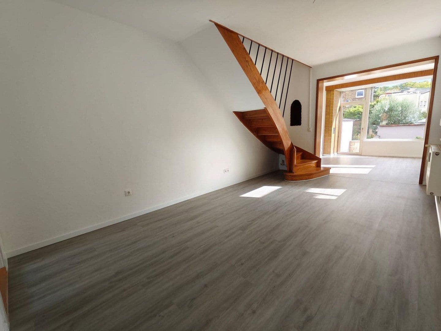 Prenájom bytu 4-izbový 97 m², Emrichruhstraße 41, Mainz, Porýnie-Falcko Prenájom bytu 4-izbový 97 m², Emrichruhstraße 41, Mainz, Porýnie-Falcko