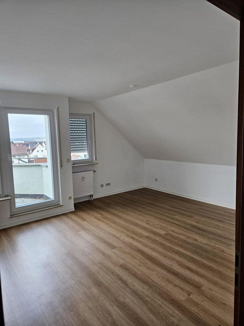 Prenájom bytu 2-izbový 65 m², Salach, Bádensko-Wurttembersko Prenájom bytu 2-izbový 65 m², Salach, Bádensko-Wurttembersko