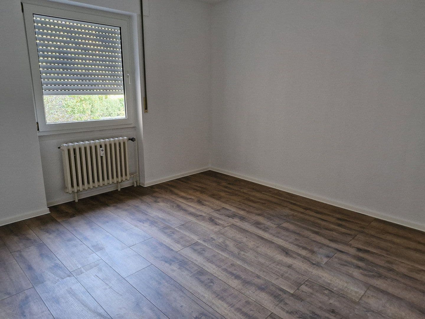 Prenájom bytu 4-izbový 107 m², Ludwigshafen pfingstweide, Porýnie-Falcko Prenájom bytu 4-izbový 107 m², Ludwigshafen pfingstweide, Porýnie-Falcko